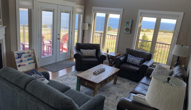Executive Home Stunning Ocean View, St John's 10 min Sauna, Firepit, Fitness Rm