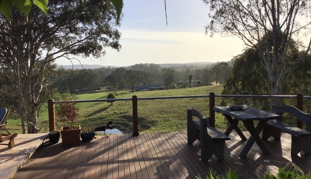 Executive home with pool and handy to beaches. Rural setting. Dog friendly