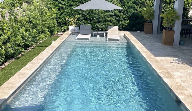 EXECUTIVE HOME with RESORT POOL in the heart of Tampa Bay