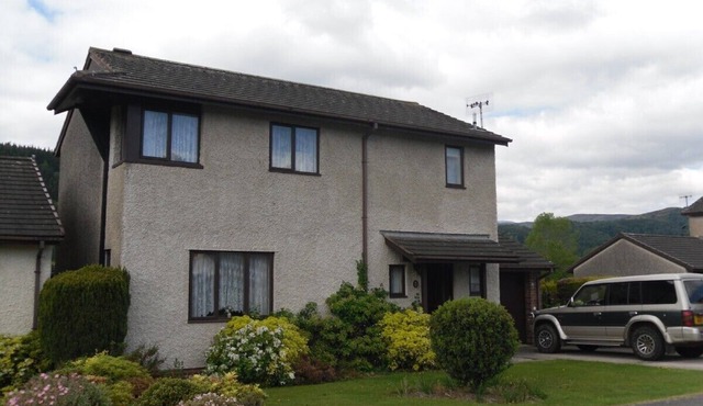 Executive House,WiFi,Superb Views,Pets O.K.Walk into Llanrwst.Sleeps 7+Baby/cot
