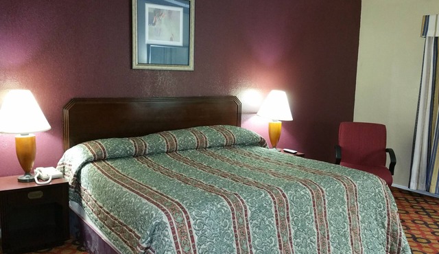 Executive Inn and Suites Waxahachie