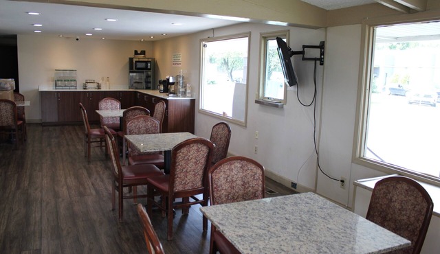 Executive Inn & Suites