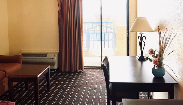 Executive Inn & Suites