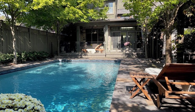 EXECUTIVE KINGSWAY HOME WITH POOL/OLOS + LKS CATCHMENT