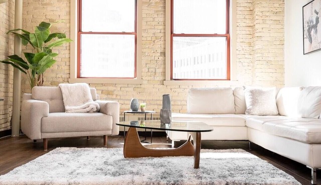 Executive Loft - Exchange District | 1 Bed | 1 Bath |