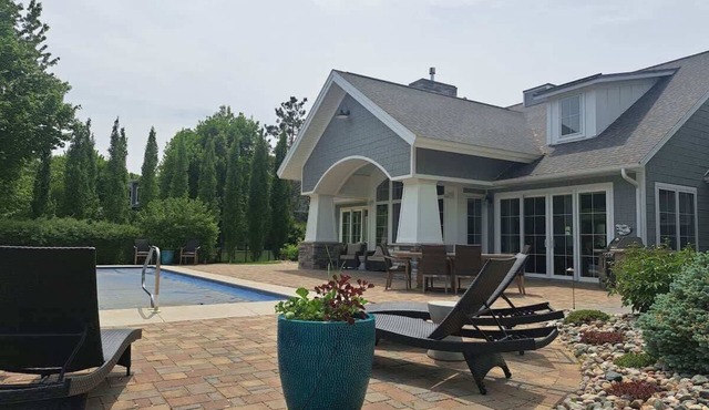 Executive Long Lake Home, Detroit Lakes