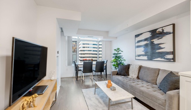 Executive Monthly 2BR/2Bath Luxury Condo - Downtown Toronto