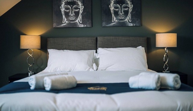 Executive Norton House | Horizon Stays