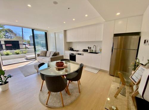 Executive One Bedroom apartment and Courtyard Retreat