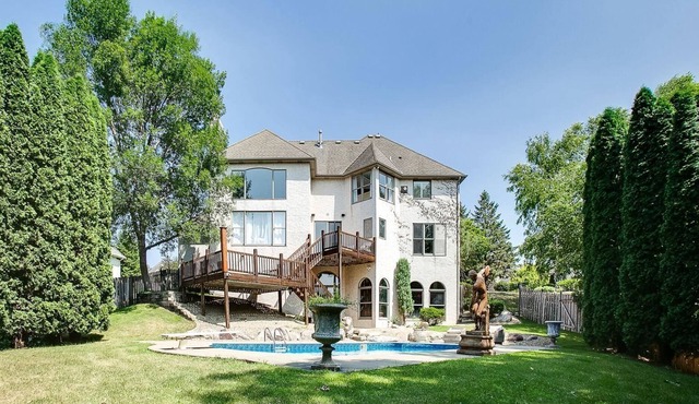 Executive Plymouth Home With Large Private Pool & Billiards Room