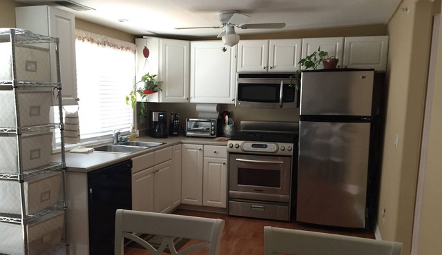 Executive Retreat Newly Remodeled located in quiet, private setting