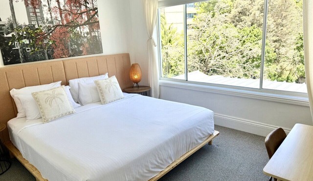 Executive Serviced north Sydney City pad