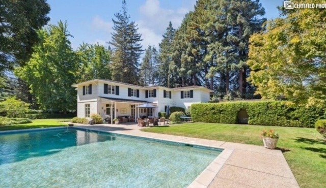 Executive Silicon Valley Home with Pool/Lush Gardens in Atherton