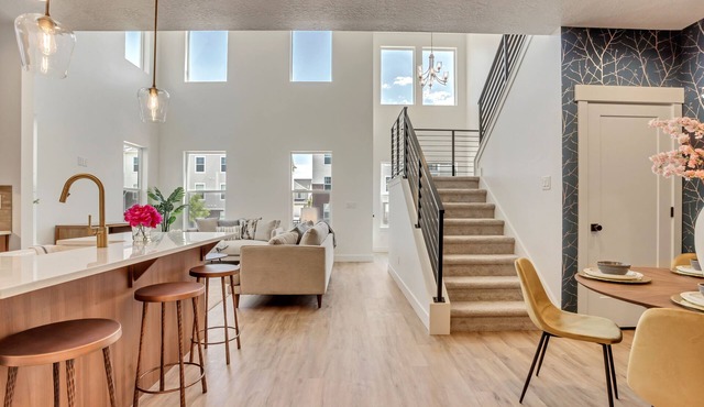 Executive TownHome - Pet-Friendly!