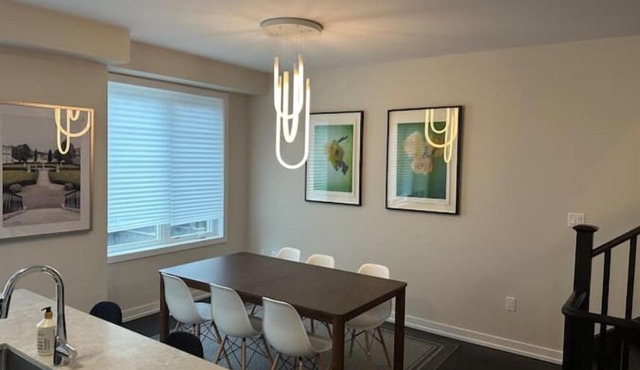 Executive Townhouse on a Ravinenn