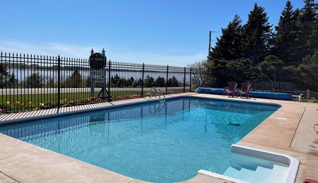 Executive Two-Bedroom Cottage (Cottage 10)