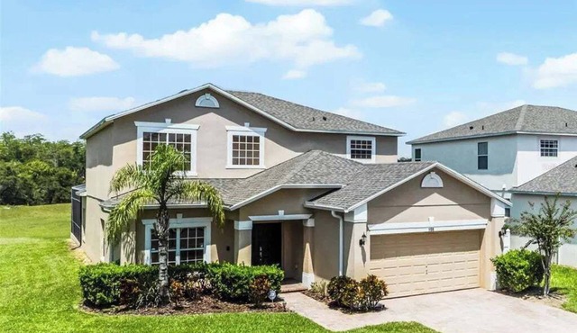 Executive Villa with no rear neighbours and clear conservation views.