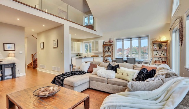 EXECUTIVE WATERFRONT LIVING AT ITS FINEST! WELCOME to this immaculate home!