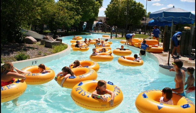 Exotic House - Few minutess from O'Hare and Chicago