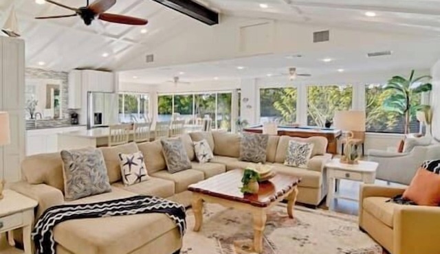 Exotic Water Front Getaway! Sleeps 14