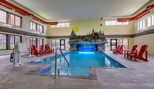 Expanded 2 Queen, Sofa Sleeper, Stoney Creek Sioux, Parking | 2 Units