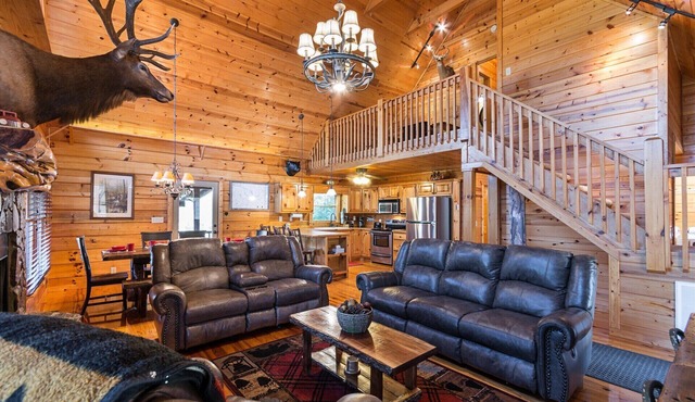 EXPANDED MTN/VALLEY VIEW-500FT NOISY HEMPTOWN CREEK-ARCADE-FIREPIT-REALLOG CABIN