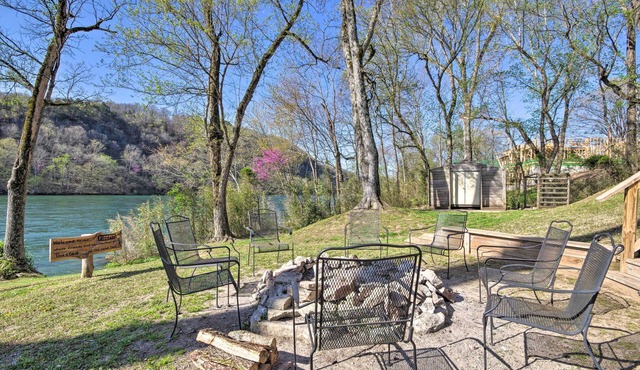 Expansive Cotter Cabin on White River w/Deck!