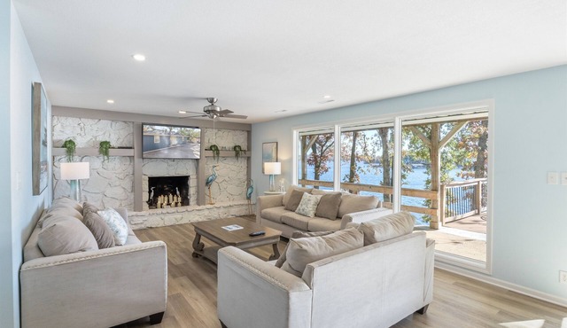 Expansive Decks, Firepit, Stunning Views All Over