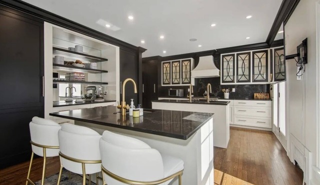 Expansive, Elegant Escape with Soulful Touches and Serene Vibes