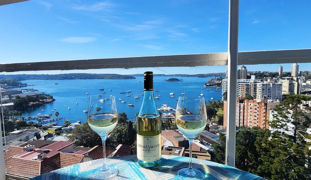 Expansive Harbour Views