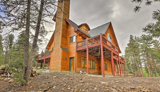 Expansive Hartsel Home w/Mtn Views Near Hiking