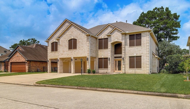 Expansive Home in Humble Near Lake Houston!