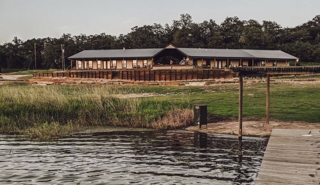 Expansive lodge on 200 acres with private lake!