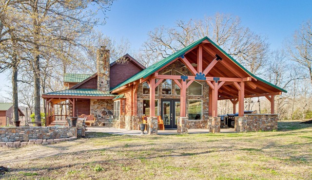 Expansive Mountain Home Rental w/Yard & Fire Pit!