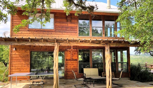 Expansive Ranch near San Antonio Ideal for Texas Hill Country Getaways