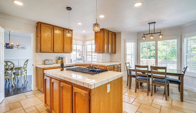 Expansive Tracy Home w/Patio & Fire Pit!