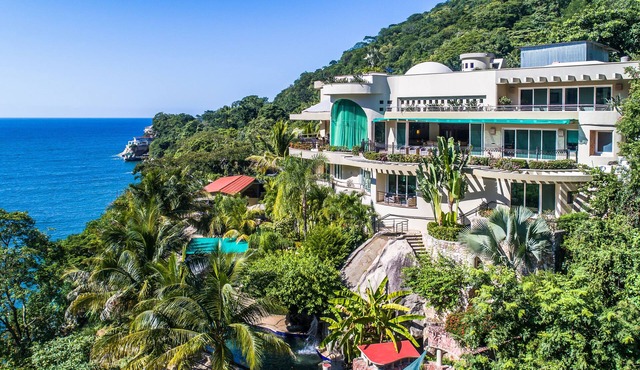 Experience Luxury Living at Our Ocean Front Villa in Puerto Vallartan