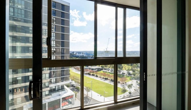 Experience a luxurious stay in Sydney close to everything!