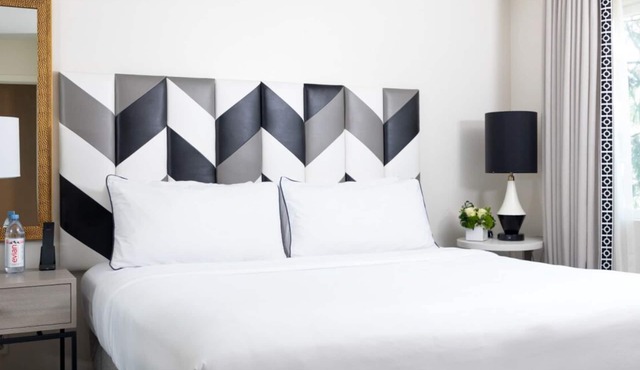 Experience a Luxurious Stay with Rooftop Heated Pool! Four Units, Pet-friendly!