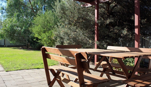 Experience all the Barossa Valley has to offer in a delightful heritage cottage.