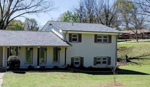 Experience Atlanta living near Zoo Atlanta - 9min drive