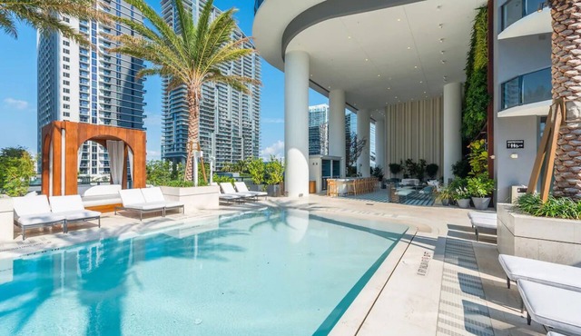 Experience Brickell Upscale, 3 Units w/Terrace Pool Access