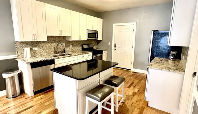 Experience Chicago living nearnUnited Center