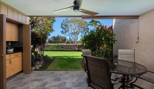 Experience comfort at Hale Polū, a cozy 1-bedroom condo in beautiful Waikoloa.