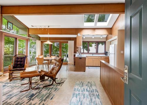 Experience comfort at Graceland, a charming 3-bedroom house