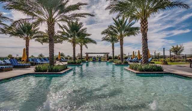 Experience Comfort: Your Ideal Encanterra 2 bed/2bath Townhome Awaits!