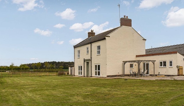 Experience countryside living in this spacious farmhouse, a great place to bring all the family.