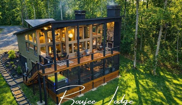 Experience Elite Mountain Luxury with Endless Style and Comfort