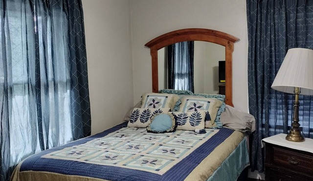 Experience football fun! 4BR/2Bath Independence retreat near Arrowhead