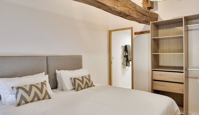 Experience luxury and tranquility at our exquisite gîtes,10 minutes from Cognac.